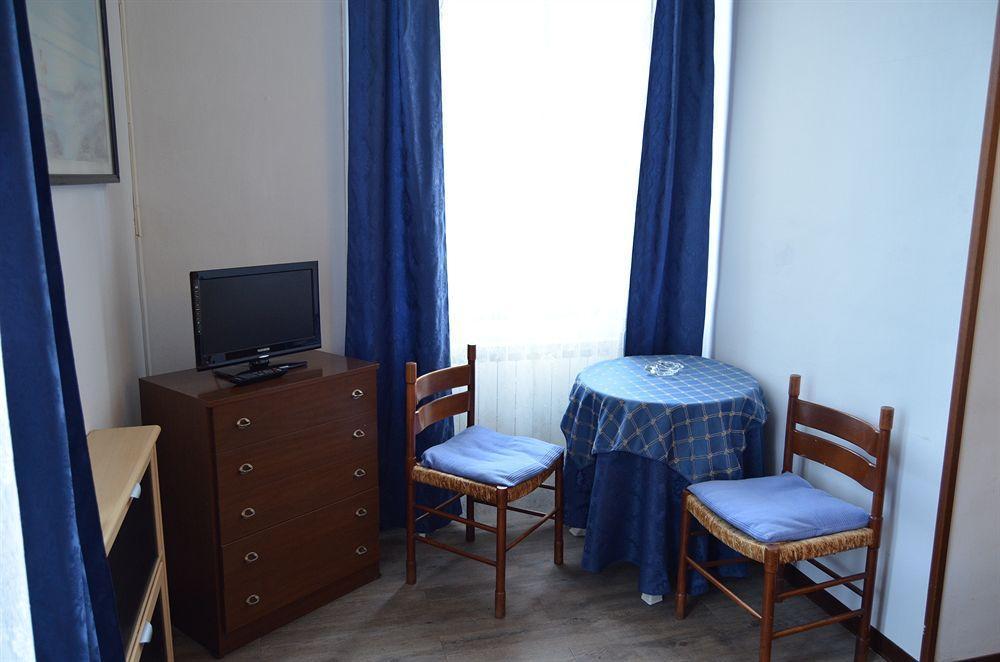 Albergo Chiara Savignone Екстер'єр фото