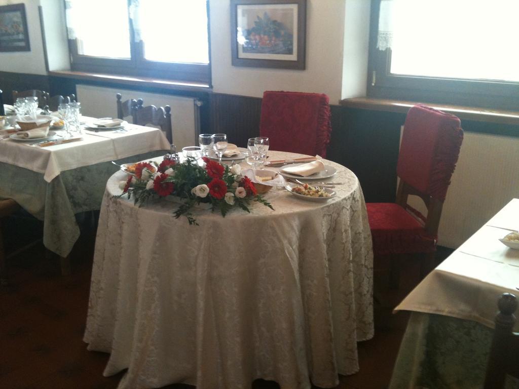 Albergo Chiara Savignone Екстер'єр фото