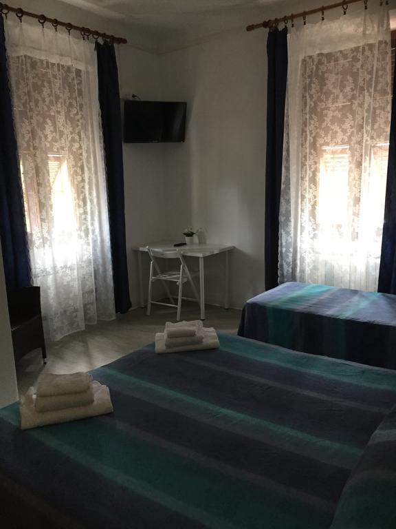 Albergo Chiara Savignone Екстер'єр фото