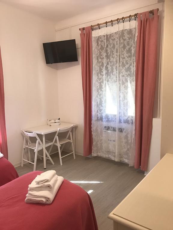 Albergo Chiara Savignone Екстер'єр фото