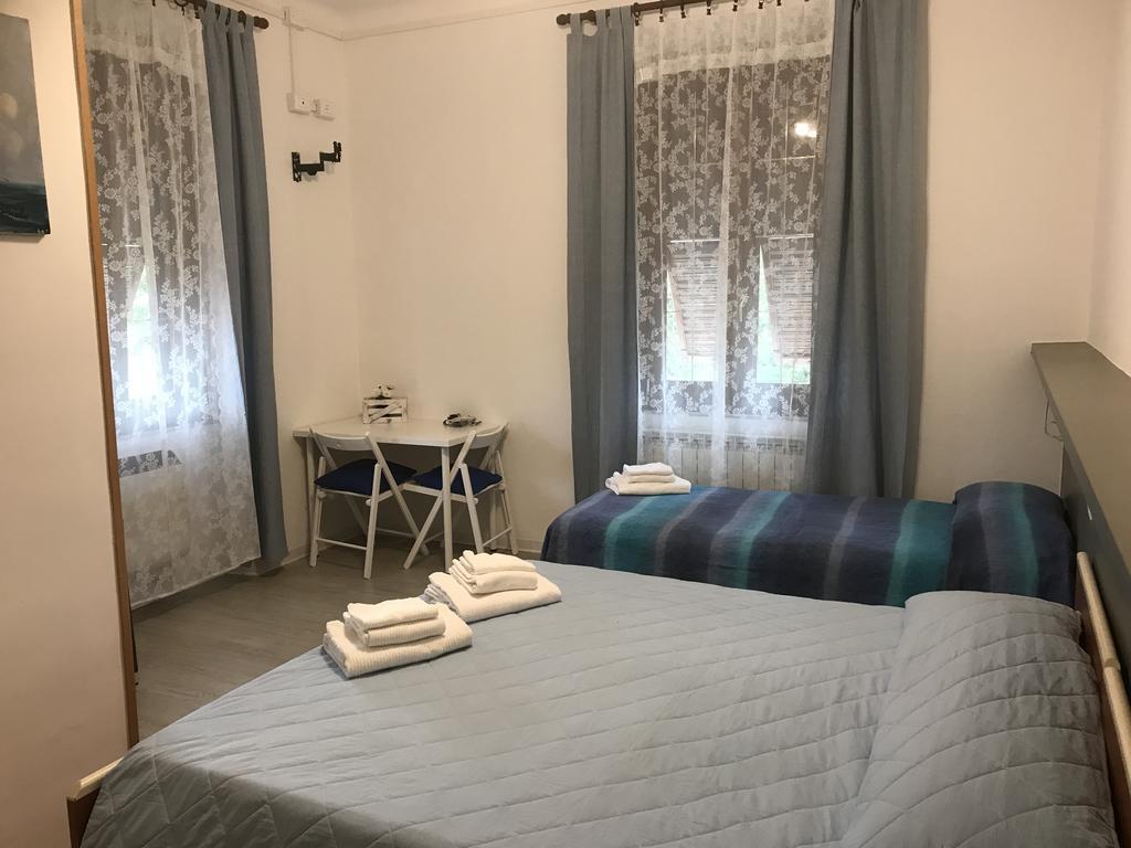 Albergo Chiara Savignone Екстер'єр фото
